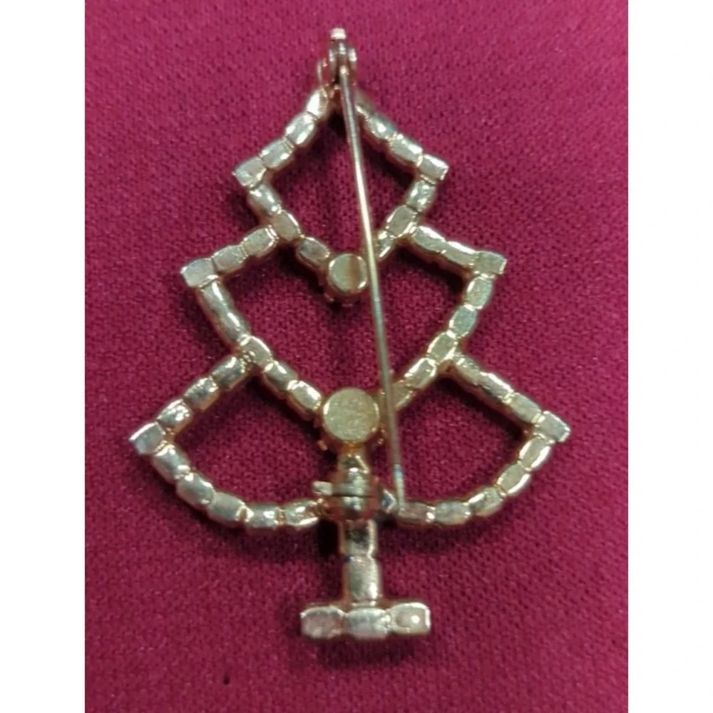 Vintage Christmas Tree Retro Brooch Pin Very Pretty With Colored Stones